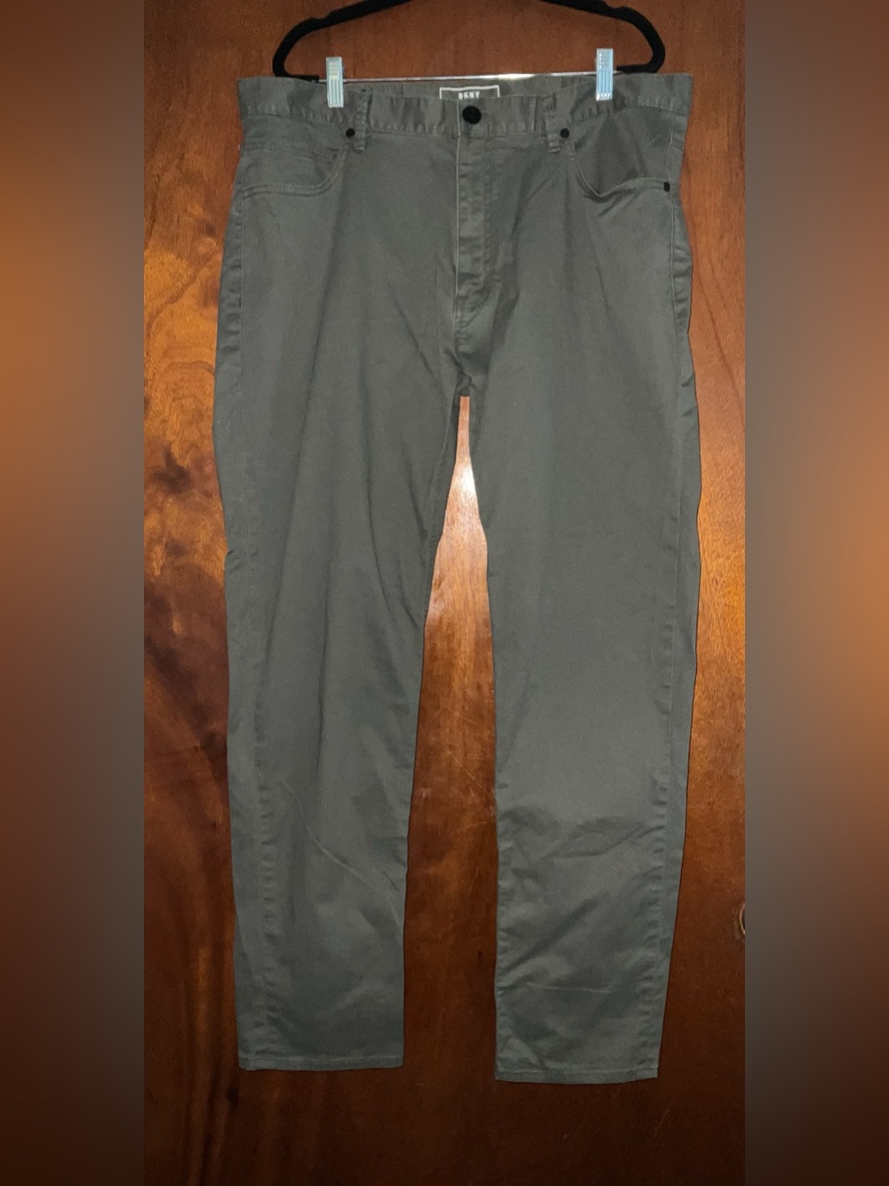 DKNY Men's Straight Chinos in Olive